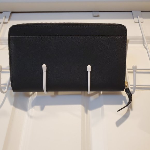 Kate Spade black large wallet. NWOT. - Picture 4 of 8